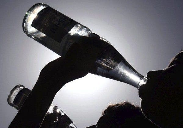 Agua y los consejos para hidratarse bien.