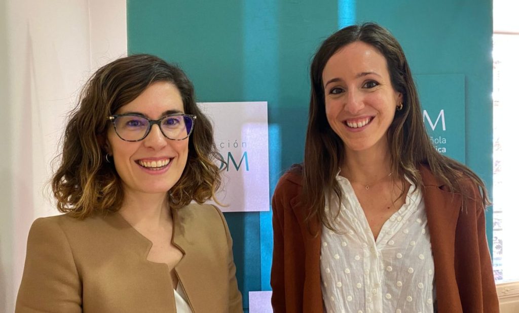 Médicas oncólogas Teresa Alonso e Isabel Echavarría