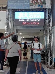 Dos pacientes del Hospital La Princesa atraviesan la meta del maratón contra la FPI-efe