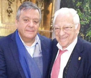 El neumólogo Julio Ancochea y el Padre Ángel.
