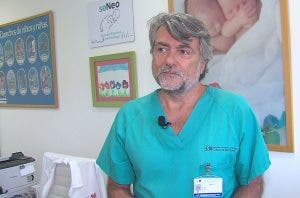 El neonatólogo Manuel Sánchez Luna.