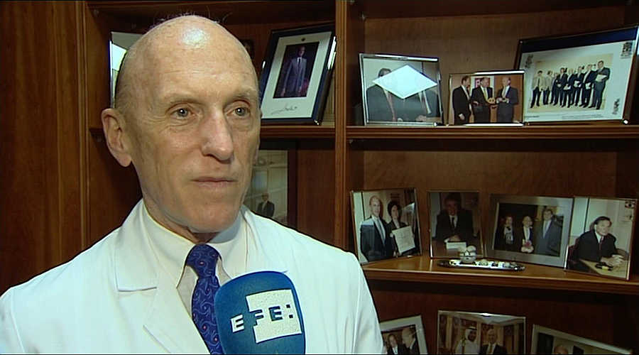 El doctor Jorge Alió Sanz.