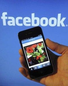 Facebook, móvil, redes sociales