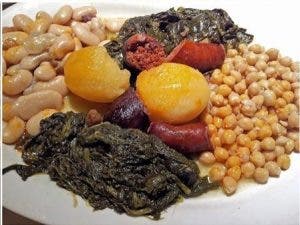 Lugo, gastronomía, alimentos, abecedario de la nutrición, lacón, grelos, patatas, chorizos, legumbres, Galicia