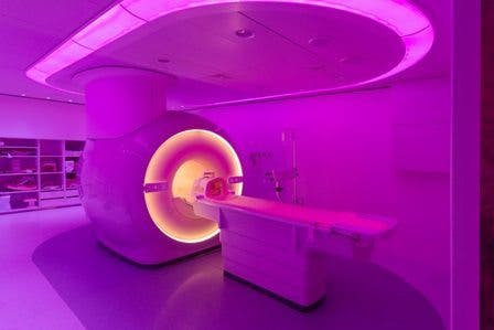 Quirófano del Instituto de Neurociencias Avanzadas de Madrid (INEAMAD). Efesalud.com