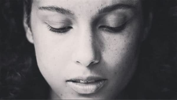 Alicia Keys maquillaje