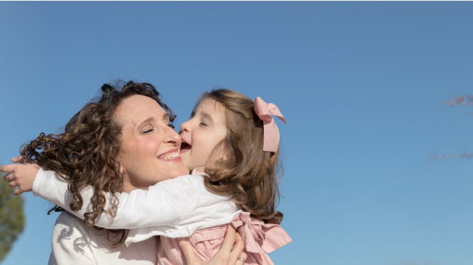 cáncer de mama, madre, hija, Día de la Madre, embarazo, superación