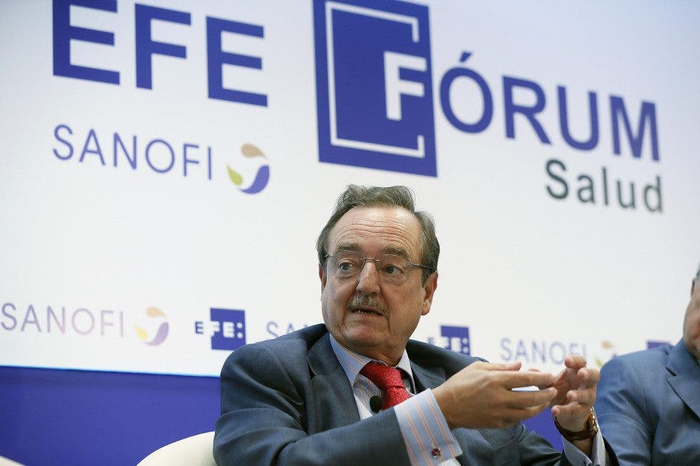 El doctor Carlos Macaya durante el debate de EFE Forum/EFE/Fernando Alvarado