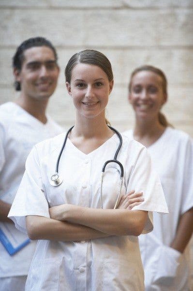Primer plano de diversas profesionales de la salud. Efesalud.com