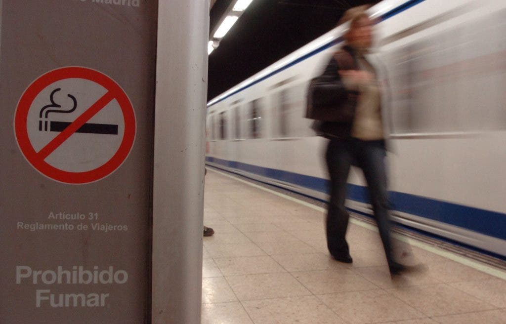 no fumar en el metro