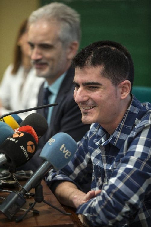 enfermedad-tumor-musica Carlos Aguilera. Efesalud.com