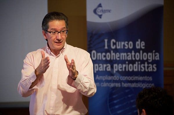 Imagen del doctor Jesús San Miguel durante el curso