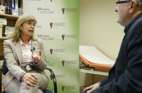 separ-tabaco-pilar de lucas El director de EFEsalud, Javier Tovar, entrevista a la presidenta de SEPAR, Pilar de Lucas. Efesalud.com