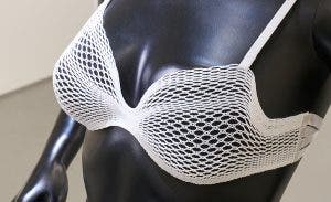 sujetador algorítmico para mujer intervenida con mastectomía