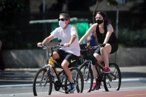 pareja, amor, San Valentín, ejercicio, corazón, cardiología, bicicletas. aire libre
