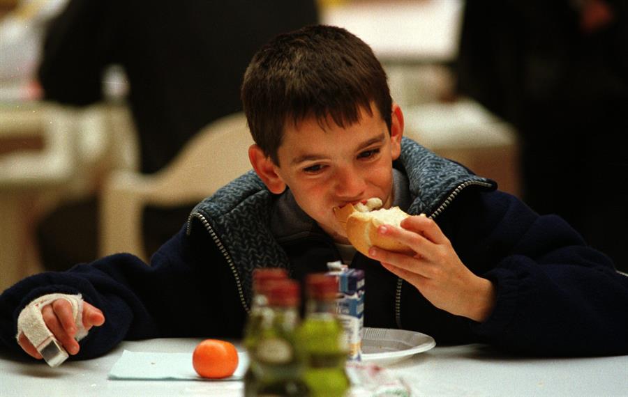 Desayuno-niño-familia-dieta-españoles